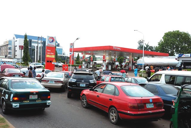 Fuel scarcity bites harder in Oyo 1 Queue