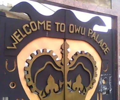 Youths accuse candidate for the Olowu stool of inducement 1 Olowu
