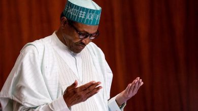 Buhari joins Ramadan Tafsir, prays for Nigeria's peace, justice 6 Buhari praying