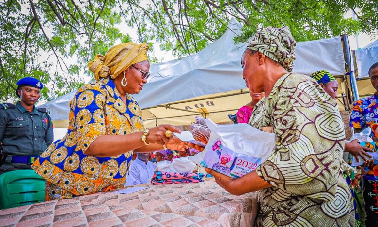 Osun deputy governor’s wife distributes Easter gifts to widows, elderly women 3 DG