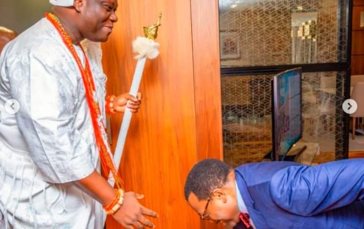 PHOTO NEWS: AfDB President, Adesina, pays homage to Ooni 7 IMG 20220425 WA0024