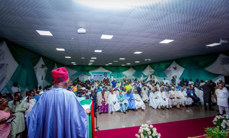 PHOTO NEWS: Tinubu in Bauchi to meet APC delegates 13 3