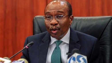 CBN to sanction banks dispensing old currencies, insists on January 31 deadline 8 Godwin Emefiele 1 1 e1651934033923