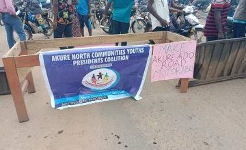 Akure residents protest poor condition of Akure-Ado road 2 IMG 20220531 WA0044