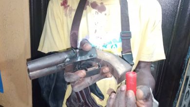 Police arrest robbery suspect while planning on community 10 Thief