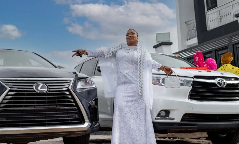Nollywood actress, Laide Bakare flaunts new luxury cars 19 laidebakarepCdGjbfQqak98