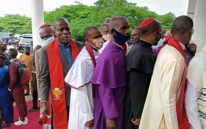‘Clergymen who attended Shettima’s unveiling aren’t fake, not hired’ 10 Pastors Bishops at Shettimas unveiling e1658331405280