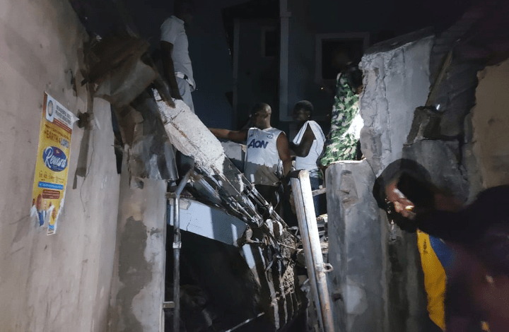 BREAKING: Two children die as tank scaffolding collapses on building in Lagos 5 Screenshot 20220821 230724