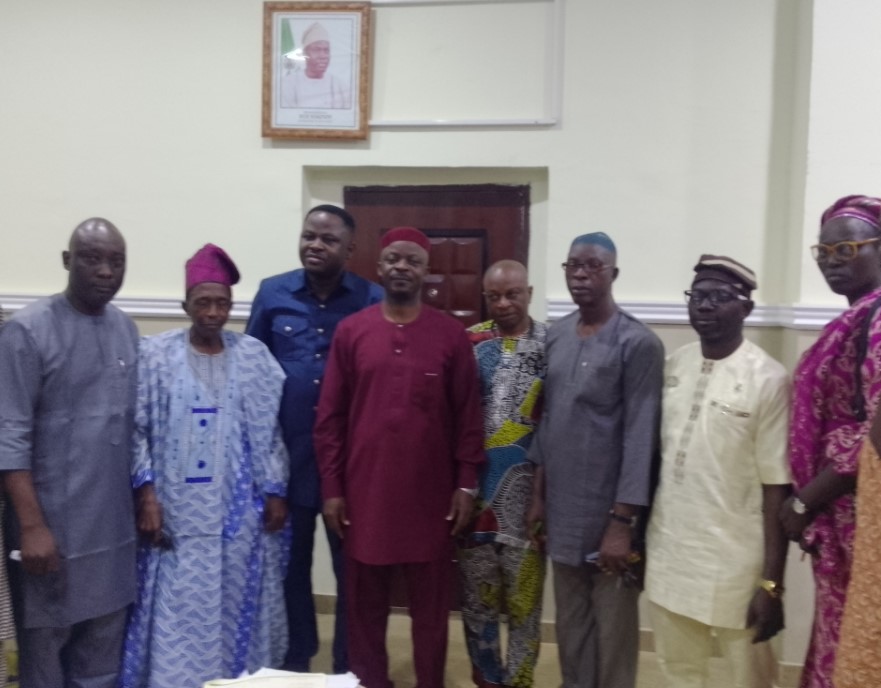 Makinde settles 12-year legal tussle between state, Temidire plank traders 7 Temidire market