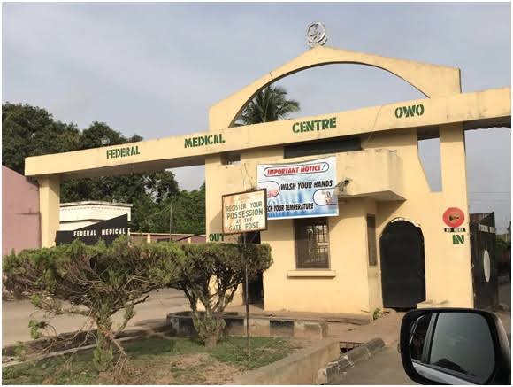 BREAKING: FMC Owo resident doctors begin warning strike 14 images