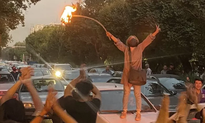 Iran unrest: Women burn headscarves at anti-hijab protests 7 126786233 mediaitem126786229.jpg