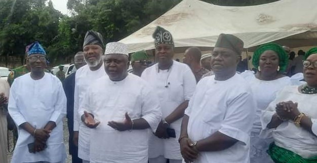 2023: Ogun PDP goes spiritual as religious leaders pray for Ladi Adebutu inside rain 1 Adebutu
