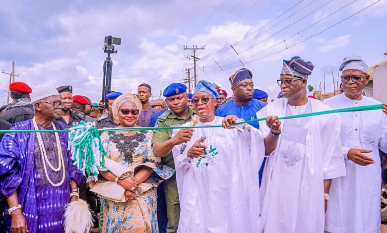 Oyetola inaugurates 3.65km Gbongan township road 13 IMG 20220907 WA0007