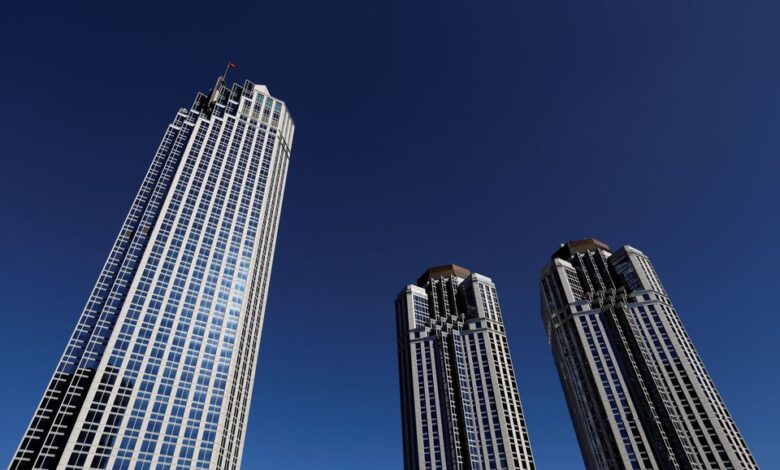 Two Turkish banks suspend Russian Mir payments after U.S. sanctions 1 XBZYFEWPAJNPLDL275MRHH6EII
