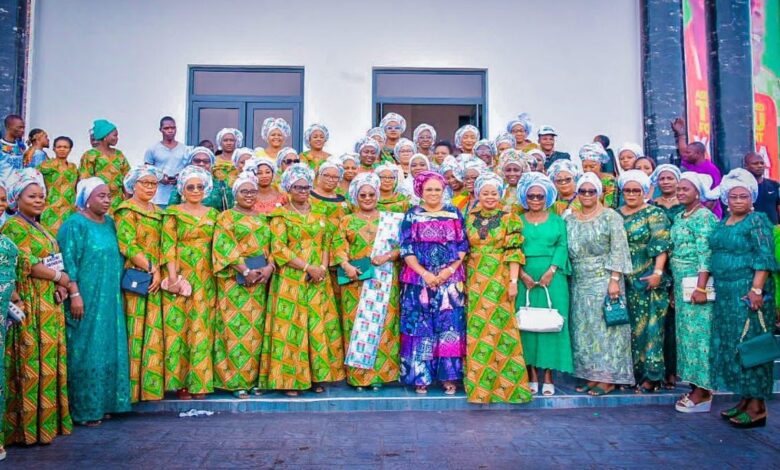Oyetola’s wife launches 'Akoni Obinrin' campaign group for Tinubu, APC candidates in Osun 1 Oyetolas wife