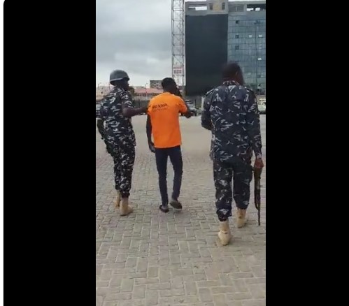 EndSars Remembrance: Police arrest protester at Lekki tollgate 1 PPP