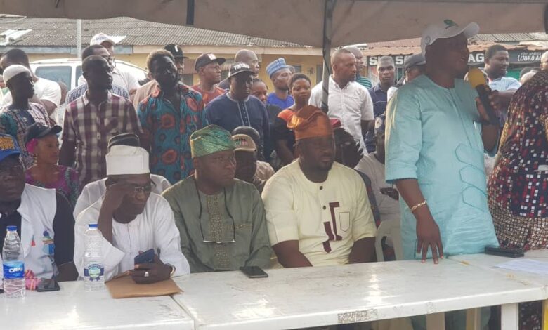 Desmond Elliot empowers Surulere residents with LAGRIDE, POS machines 1 IMG 20221103 WA0207