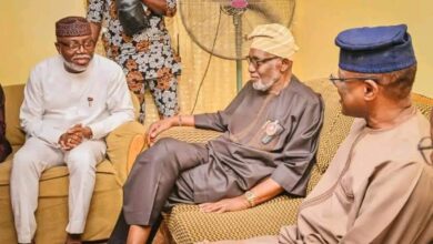 Akeredolu visits Eyitayo Jegede over mother's death 7 IMG 20221229 WA0001