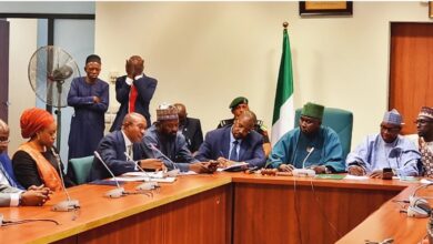 No Nigerian will lose money over Naira redign, says Emefiele 15 CBN
