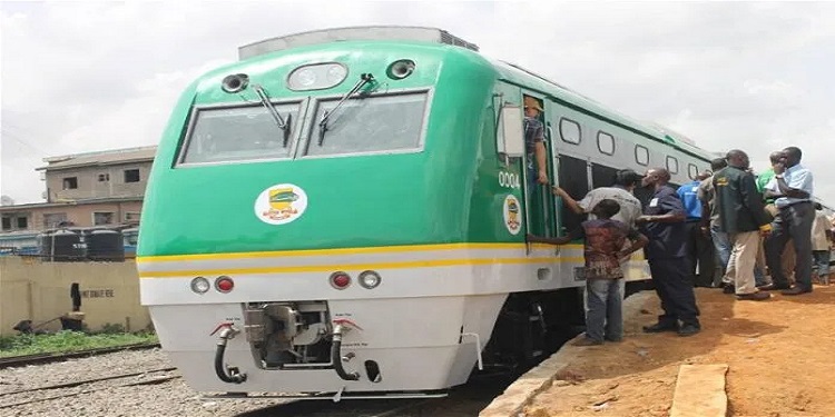Eid-el-Kabir: Gov. Adeleke approves free train ride for Osun citizens 1 Edo Train 1