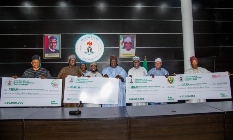 Artisans get N265m palliative supports from Kwara govt to ease currency, fuel crisis 1 Kwara 2