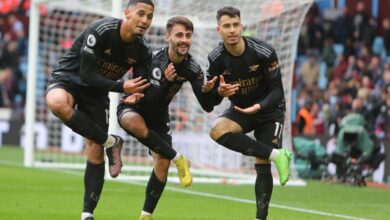 Arsenal revive title bid with last-gasp 4-2 win at Villa 10 Martinlli