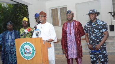 Fuel/Naira scarcity: Ogun begins distribution of 400,000 food items to vulnerable residents 28 Pix