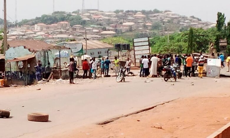 Banks, schools shut as protest turns to riots in Ogun over scarcity of Naira notes 3 Riot 2