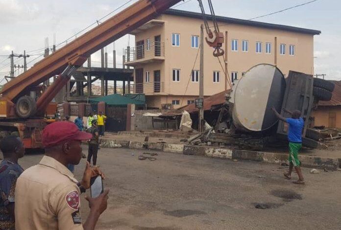 Tanker crushes 4 to death, injures many in Abeokuta 1 Accident