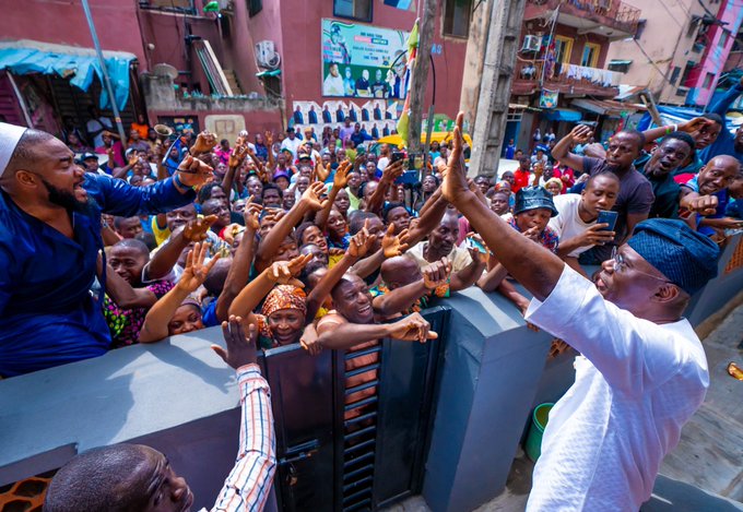BREAKING: Sanwo-Olu wins polling unit 1 FrfxE XX0AQWP6c