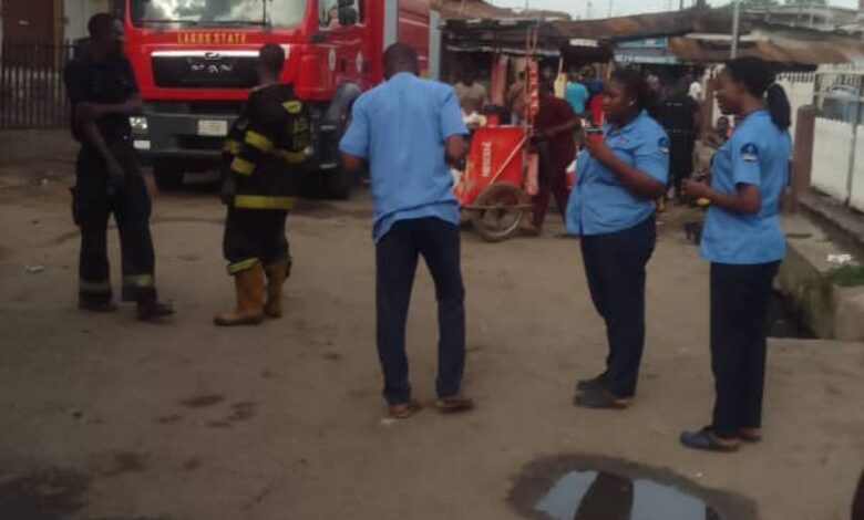 BREAKING: Fire guts part of Olowu market in Ikeja 1 IMG 20230330 WA0001 1068x1900 1