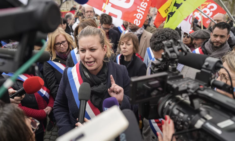 France's leaders fight 2 no-confidence motions as the pension backlash rages on 3 image 6