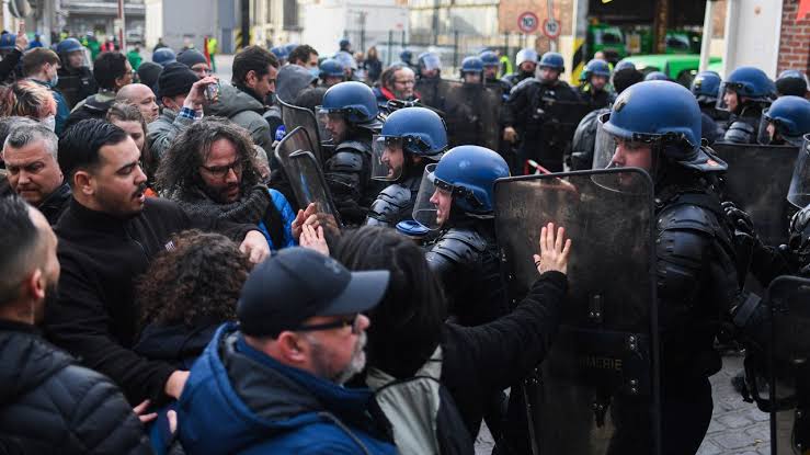 Iran condemns France for ‘repression’ of protests 1 images 72