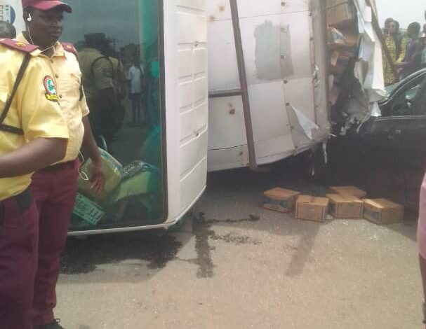 LASTMA rescues driver as truck falls on car in Lagos 3 IMG 20230430 WA0112