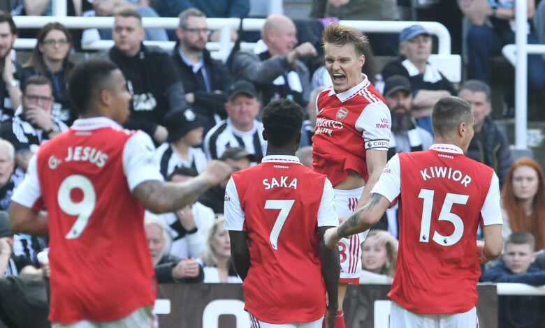 Arsenal keep title hopes alive with win over Newcastle 1 Arsenal