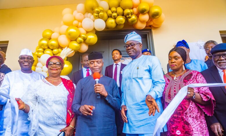 PHOTO NEWS: Osinbajo commissions Oyo State Government Lodge in Abuja 13 Oyo2