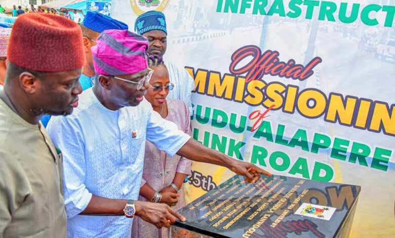 Sanwo-Olu commissions dual carriageway, bridge linking Ogudu to Alapere 1 PIX 0160