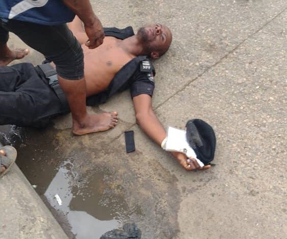 Mob beats policeman to stupor for allegedly pushing man into BRT lane in Ketu 3 IMG 20230807 WA0241