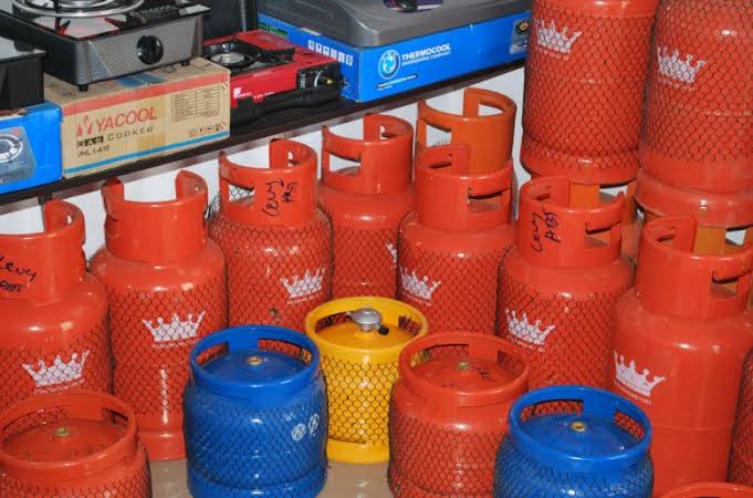 Marketers hint hike in cooking gas from next week 1 images