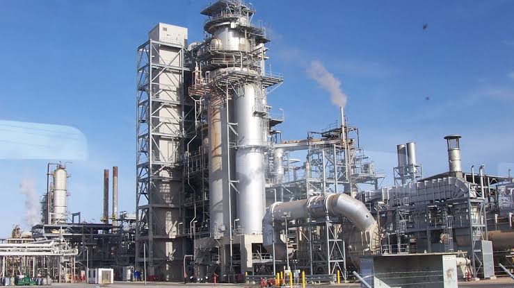 Dangote refinery to start operating October at 370,000b/d 5 images 68