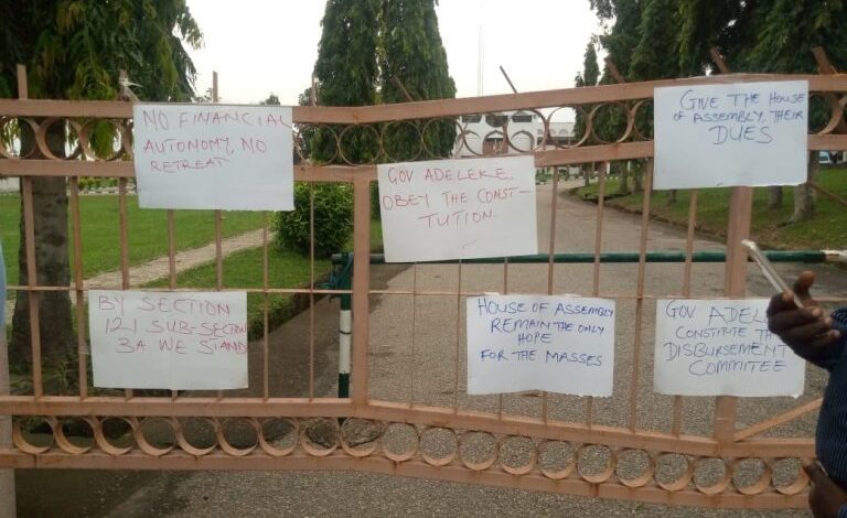 Osun Assembly workers shut Assembly gate, demand legislative autonomy 3 IMG 20231031 WA0072