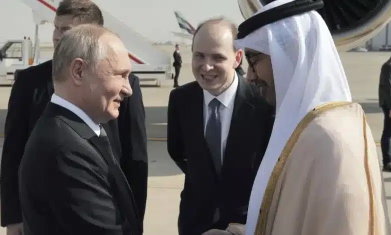 Putin lands in UAE for rare foreign trip 1 131938049 mediaitem131938048.jpg