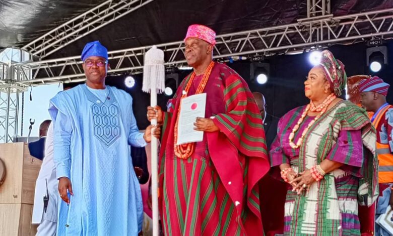 Makinde presents staff of office to new Soun of Ogbomoso, Olaoye 1 20231219 145918