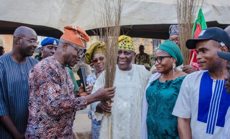 Ex-Ogun PDP State Chairman dumps party for APC 1 IMG 20240118 WA0119