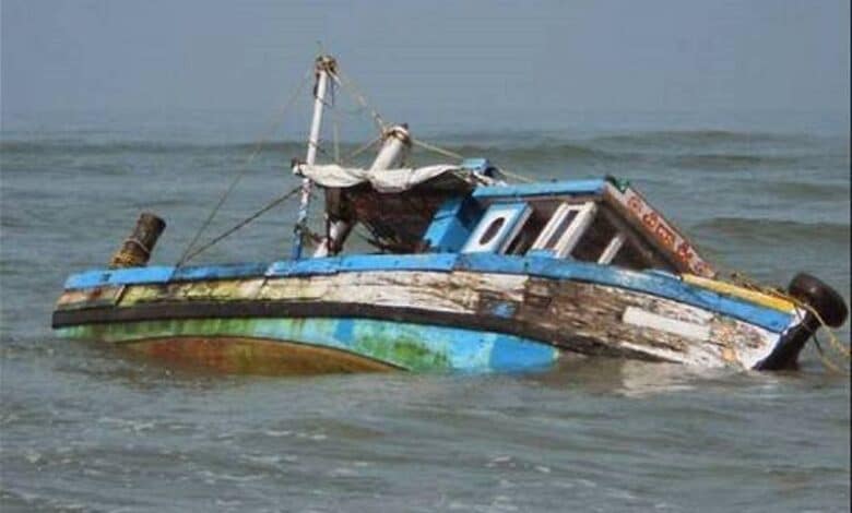 Fifteen rescued, One dead as boat collides with shoreline in Lagos 1 Boat Capsized