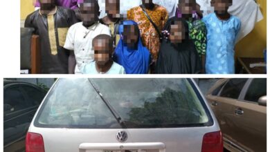 Police apprehend driver for squeezing 15 children into car in Lagos 7 IMG 20240419 WA0133