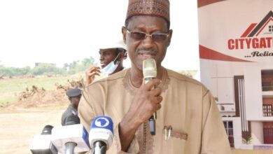 Minister of Housing and Urban Development