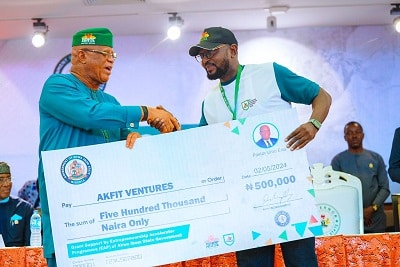 Governor Eno doles out N400m business grant to A'Ibom entrepreneurs 1 WhatsApp Image 2024 05 03 at 7.14.03 AM