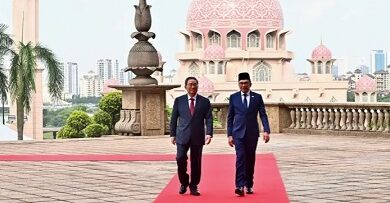 China, Malaysia renew five-year economic, trade cooperation pact 8 China