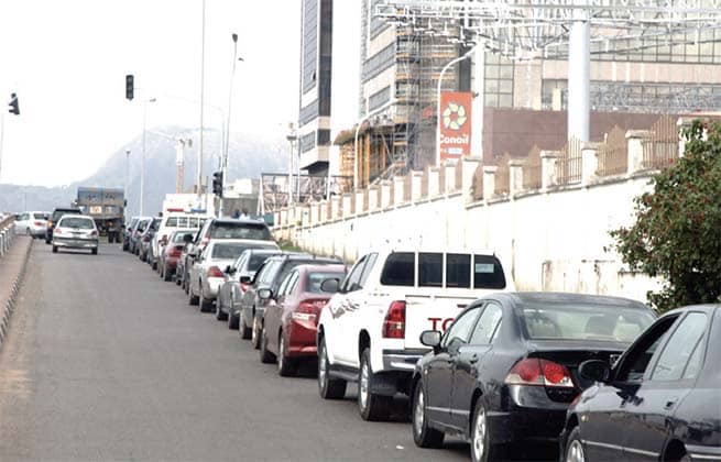 Fuel queues